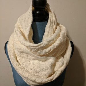 NWOT Infinity Knitted Scarf Hand Made